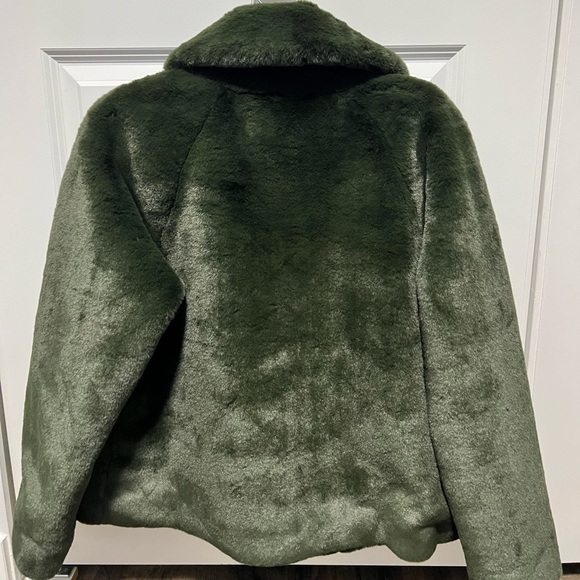 🌟NWT🌟 Soia & Kyo Emanuela Relaxed Fit Green Faux Fur Jacket size L - Picture 5 of 6